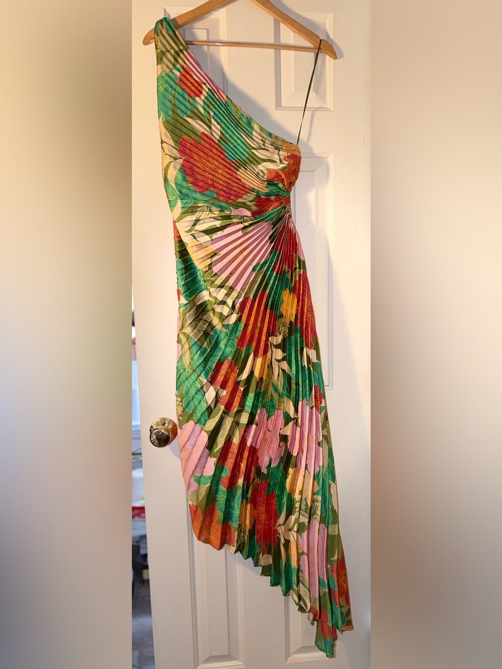 Dress Forum Tropical Floral Pleated One Shoulder Asymmetrical Midi Dress Large